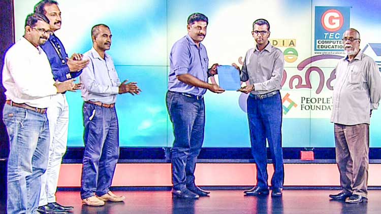 പ്രളയബാധിതര്‍ക്ക് സ്നേഹക്കൂടൊരുക്കി മീഡിയവണ്‍