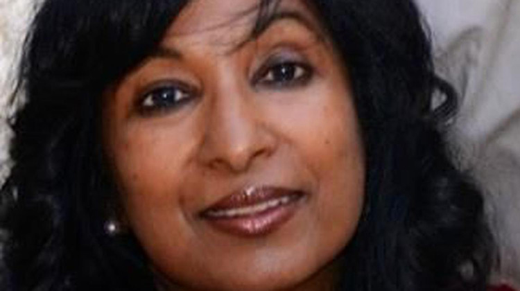 എഴുത്തുകാരി മീന അലക്‌സാണ്ടര്‍ അന്തരിച്ചു