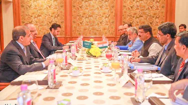 കേ​ന്ദ്ര മന്ത്രി ധർമേന്ദ്രപ്രസാദുമായി  സൗദി ഉൗർജ മന്ത്രി കൂടിക്കാഴ്​ച നടത്തി