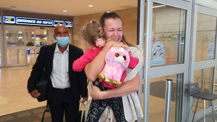 ഇസ്രായേൽ അതിർത്തി അടച്ചു; മൂന്നുവയസുകാരിക്ക്​  മാതാപിതാക്കളെ പിരിഞ്ഞിരിക്കേണ്ടിവന്നത്​ ആറ്​മാസം