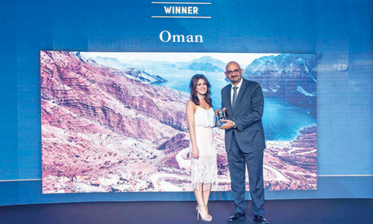 റോ​ഡു വ​ഴി മി​ക​ച്ച വി​നോ​ദ കേ​​ന്ദ്രം:  അ​ന്താ​രാ​ഷ്​​ട്ര ടൂ​റി​സം അ​വാ​ർ​ഡ്​ ഒ​മാ​ന്​