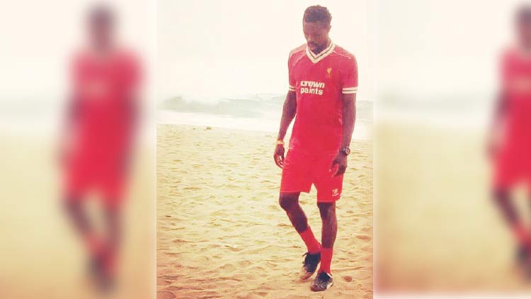 മെ​ൻ​സ​ക്ക്​ വി​ധി​യു​ടെ ‘റെ​ഡ്​ കാ​ർ​ഡ്​’; കരുതലോടെ മ​ല​യാ​ള​മ​ണ്ണ്​   