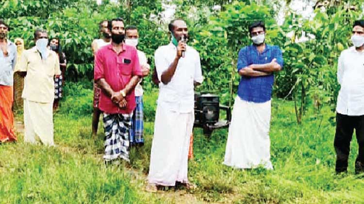 ഒരു നല്ല റോഡ്​ പോലുമില്ലാതെ വിത്തുകാട്​; വോട്ട് ബഹിഷ്കരണത്തിന്‌ കുടുംബങ്ങൾ