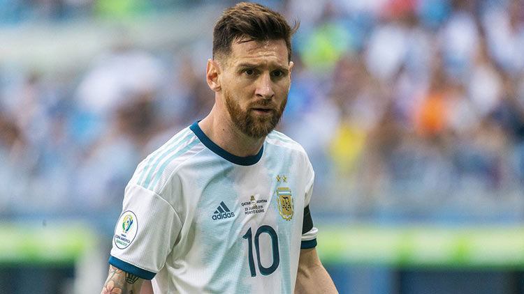 അഴിമതിയും റഫറിമാരും ഫുട്​ബാളിനെ നശിപ്പിക്കുന്നു -മെസ്സി