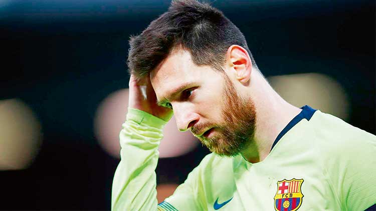 ലയണൽ മെ​സ്സി​ക്ക്​ പ​രി​ശീ​ല​ന​ത്തി​നി​ടെ പ​രി​ക്ക്​