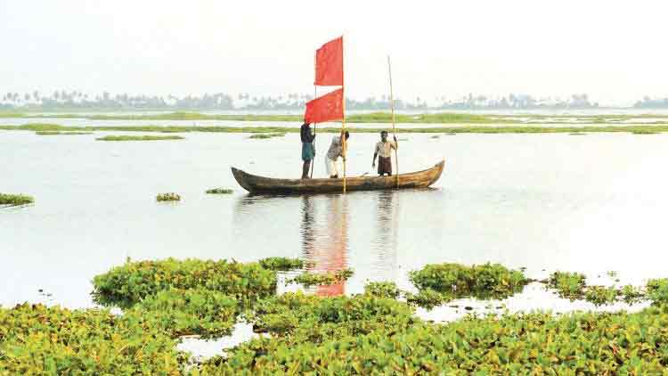 മെത്രാൻ കായൽ ടൂറിസം പദ്ധതി: യു.ഡി.എഫ് തീരുമാനം റദ്ദാക്കും മെത്രാൻ കായൽ ടൂറിസം പദ്ധതി: യു.ഡി.എഫ് തീരുമാനം റദ്ദാക്കും