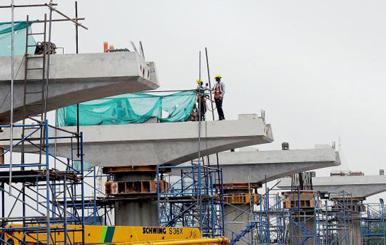 കൊച്ചി മെട്രോ നിര്‍മാണസ്ഥലം മുഖ്യമന്ത്രി സന്ദര്‍ശിച്ചു