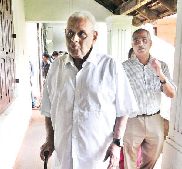 ‘തല നരക്കുന്നതല്ലെന്‍െറ വാര്‍ധക്യം, തല നരക്കാത്തതല്ലെന്‍െറ യൗവനം’