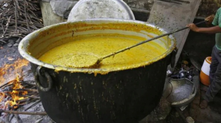 യു.പിയിൽ സ്കൂൾ ഉച്ചഭക്ഷണ പാത്രത്തിൽ വീണ് മൂന്ന് വയസുകാരി മരിച്ചു