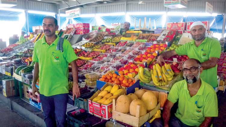 അ​ബൂ​ദ​ബി മി​ന പ​ഴം-​പ​ച്ച​ക്ക​റി മൊ​ത്ത വി​പ​ണി​യി​ൽ മാ​ന്ദ്യം