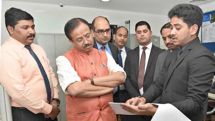 ഇ​ന്ത്യ​ൻ ന​ഴ്സു​മാ​രു​ടെ ആ​ശ​ങ്ക പ​രി​ഹ​രി​ക്കു​ം –വി. ​മു​ര​ളീ​ധ​ര​ൻ