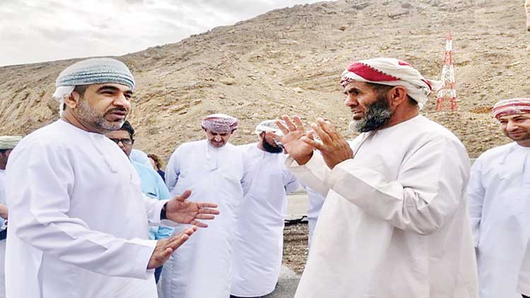 മഴ: ത​ക​ർ​ന്ന റോ​ഡു​ക​ൾ ഗ​താ​ഗ​ത  യോ​ഗ്യ​മാ​ക്കാ​ൻ ന​ട​പ​ടി ആ​രം​ഭി​ച്ചു