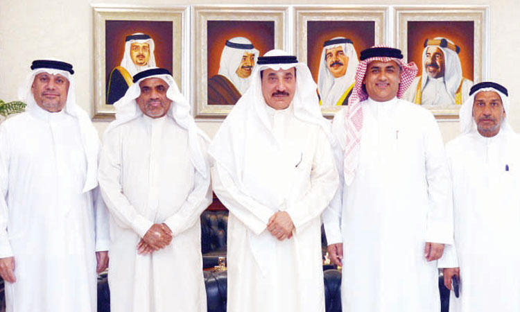 തൊഴിൽ വിഷയങ്ങളും സാമൂഹിക പ്രശ്​നങ്ങളും മന്ത്രിയു​മായി ചർച്ച ചെയ്​തു