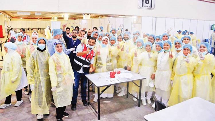 ചാ​രി​താ​ർ​ഥ്യ​ത്തോ​ടെ മി​ശ്​​​രി​ഫി​ൽ​നി​ന്ന്​ അ​വ​ർ മ​ട​ങ്ങി