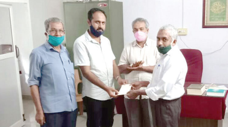 മി​ഷ​ൻ വി​ങ്​​സ്​ ഒാ​ഫ്​ കം​പാ​ഷ​ൻ: അ​ഞ്ചു​ ടി​ക്ക​റ്റു​ക​ൾ​ക്കു​ള്ള തു​ക കൈ​മാ​റി