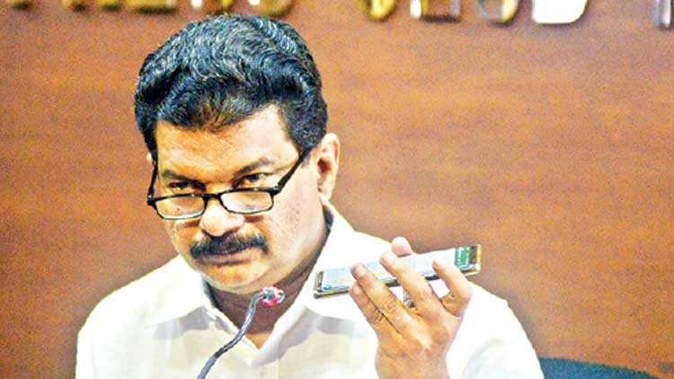 പ്രളയപുനരധിവാസം:  വിവാദത്തിന്​ മൂർച്ചകൂട്ടി  പി.വി. അൻവർ എം.എൽ.എ