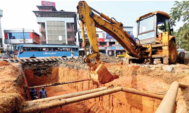 കു​ന്നു​മ്മ​ലി​ൽ ക​ലു​ങ്ക് നി​ർ​മാ​ണം  തു​ട​ങ്ങി; നാ​റ്റ​ക്കു​ഴി ഓ​ർ​മ​യാ​വും
