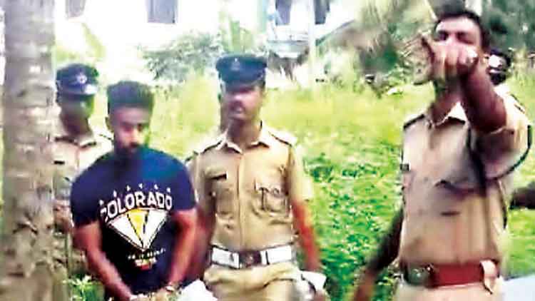 താനൂർ കൊലപാതകം: വാളുകളും  ഇരുമ്പ്​ പൈപ്പും കണ്ടെടുത്തു