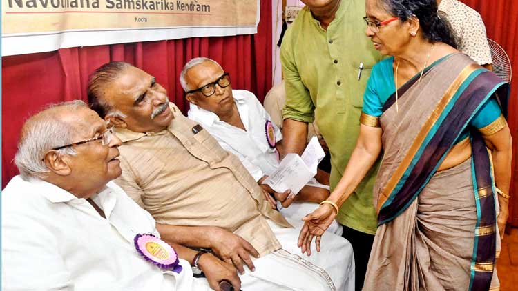 കമ്യൂണിസ്​റ്റ്​ പാർട്ടികൾ ഒന്നിക്കണമെന്ന്​ എം.എം. ലോറൻസ്