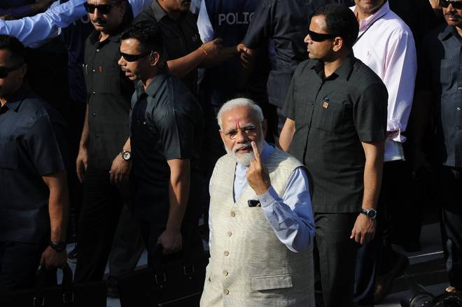 മോദിയുടെ ചട്ടലംഘനം: തെറ്റായ  വിവരത്തിൽ വിശദീകരണം തേടി കമീഷൻ