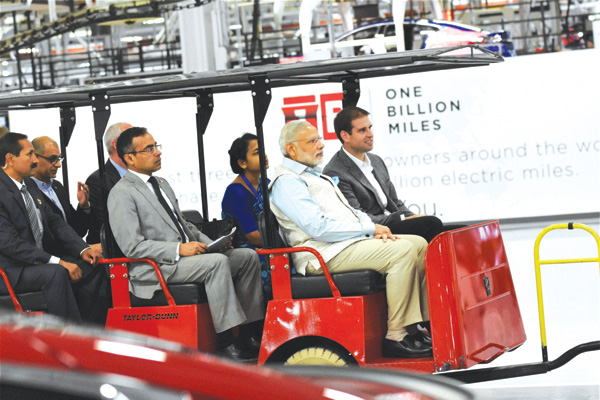 ടെസ്ലയുടെ പവര്‍വാള്‍ ടെക്നോളജിയില്‍ ആകൃഷ്ടനായി നരേന്ദ്ര മോദി