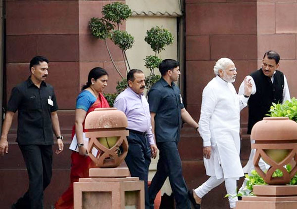 പാര്‍ലമെന്‍റ് തല്ലിപ്പിരിഞ്ഞു; മഴക്കാല സമ്മേളനം വീണ്ടും വിളിക്കാന്‍ സര്‍ക്കാര്‍