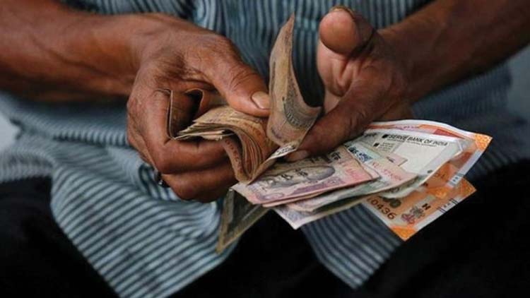 കേ​ന്ദ്ര​ത്തിന്‍റെ ക​ടും​വെ​ട്ട്; സാ​മ്പ​ത്തി​ക പ്ര​തി​സ​ന്ധി രൂ​ക്ഷം