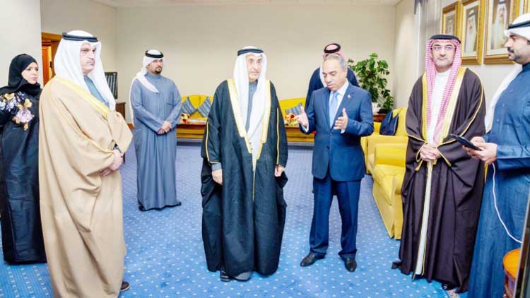 മു​നി​സി​പ്പ​ൽ നി​യ​മ​ലം​ഘ​ന​ങ്ങ​ൾ  ക​ണ്ടെ​ത്താ​ൻ നി​രീ​ക്ഷ​ണ സം​വി​ധാ​നം