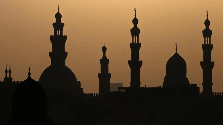 ഭ​​വ​​ന​​ങ്ങ​​ൾ പ​​ള്ളി​​ക​​ൾ​​ക്ക്​ സ​​മാ​​ന​​മാ​​കു​​ന്ന റ​​മ​​ദാ​​ൻ