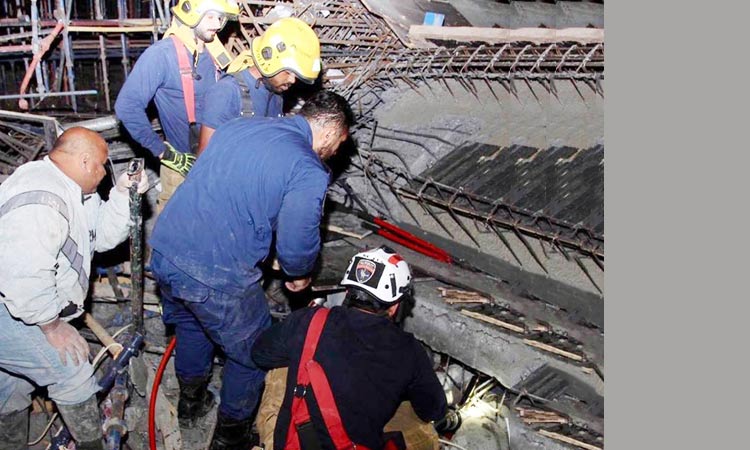 നി​ർ​മാ​ണ​ത്തി​ലു​ള്ള പ​ള്ളി​യു​ടെ  മേ​ൽ​ക്കൂ​ര ത​ക​ർ​ന്ന് മൂ​ന്നു​പേ​ർ മ​രി​ച്ചു