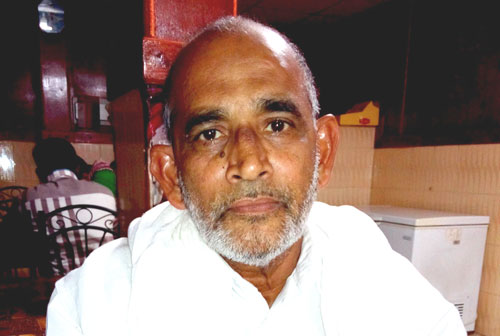 ഫലജുകാരുടെ മൊയ്തുക്ക മടങ്ങുന്നു;  കാല്‍നൂറ്റാണ്ടിലെ പ്രവാസം അവസാനിപ്പിച്ച്