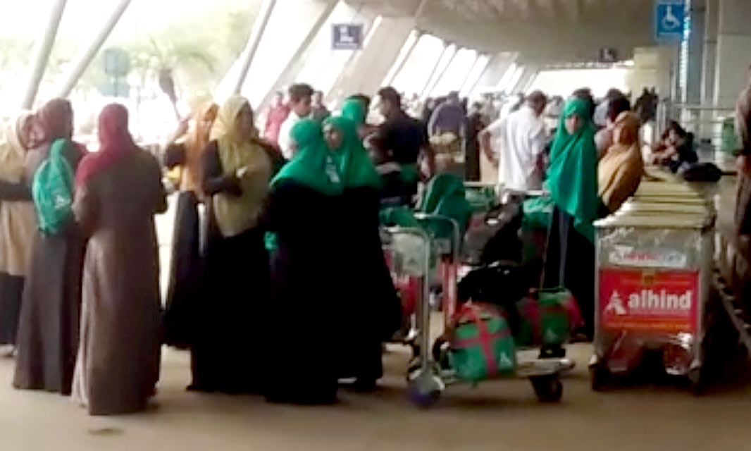 കോവിഡ് 19: കരിപ്പൂരിൽ ഉംറ തീർഥാടകരുടെ യാത്ര മുടങ്ങി കോവിഡ് 19: കരിപ്പൂരിൽ ഉംറ തീർഥാടകരുടെ യാത്ര മുടങ്ങി