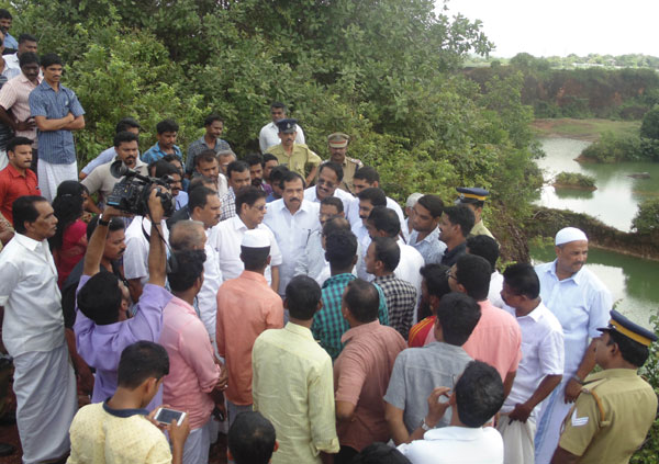 കരിപ്പൂര്‍ വിമാനത്താവള വികസനം: ജനപ്രതിനിധി–ഉദ്യോഗസ്ഥ സംഘം സന്ദര്‍ശിച്ചു