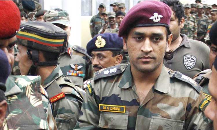 ധോ​ണി​ക്ക്​ പു​തി​യ ദൗ​ത്യം; ക​ശ്​​മീ​രി​ൽ ഗാ​ർ​ഡ്, പോ​സ്​​റ്റ്​ ഡ്യൂ​ട്ടി​