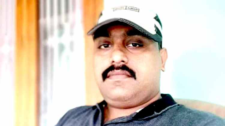 മാലാഖമാരായി അവതരിച്ച റഫീഖുമാർ മാലാഖമാരായി അവതരിച്ച റഫീഖുമാർ