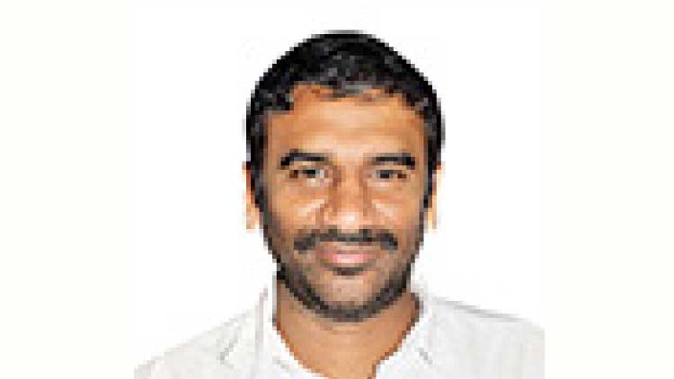 സി. ​ഹാ​ഷിം സ്മാ​ര​ക ജീ​വ​കാ​രു​ണ്യ പു​ര​സ്കാ​രം മു​ജീ​ബ് പൂ​ക്കോ​ട്ടൂ​രി​ന്