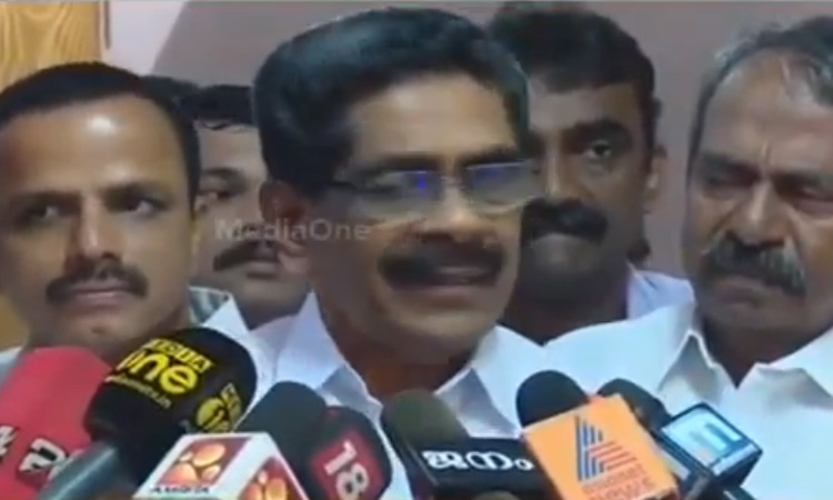 സി.പി.എമ്മി​െൻറ സമരത്തിന്​ ആത്മാർഥതയില്ല; താൻ പറയുന്നത്​ കോൺഗ്രസ്​ നിലപാട്​​ -മുല്ലപ്പള്ളി