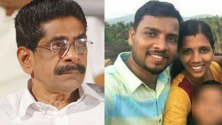 ലിനി മരിച്ചപ്പോൾ മുല്ലപ്പള്ളി ആശ്വാസവാക്കു പോലും പറഞ്ഞില്ല -ഭർത്താവ് സജീഷ്