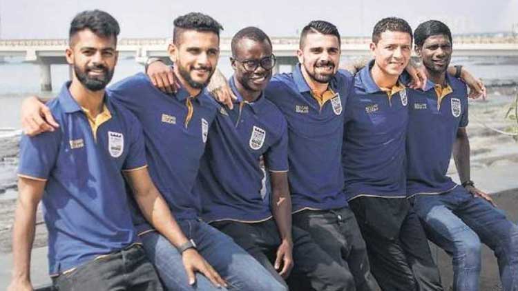 mumbai-fc-team-members-141019.jpg