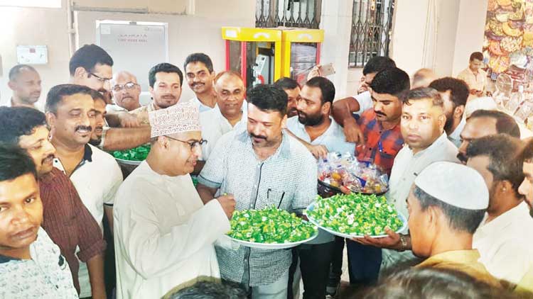 ഉ​പ​തെ​ര​ഞ്ഞെ​ടു​പ്പ്​ ഫ​ലം  ച​ർ​ച്ച​ക​ളും വി​ശ​ക​ല​ന​ങ്ങ​ളും ഒ​ഴി​യാ​തെ പ്ര​വാ​സ​ലോ​കം