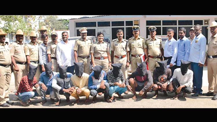 മൈസൂരു ഹൈവേ കവർച്ച: ഒമ്പതംഗ കൊള്ളസംഘം പിടിയിൽ