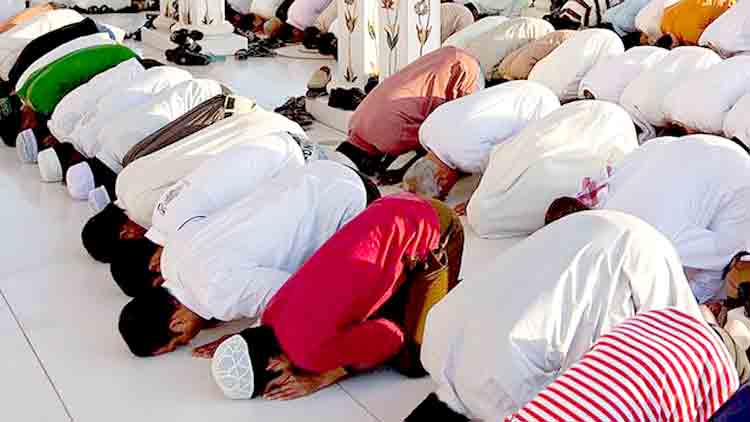 പെ​രു​ന്നാ​ൾ ന​മ​സ്കാ​രം