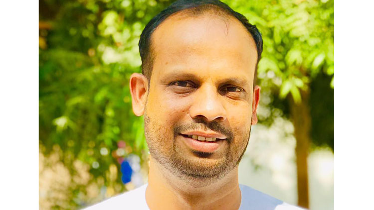 ന​സീ​റി​നെ തേ​ടി​യെ​ത്തി;  മ​ധു​ര​മൂ​റും സ​മ്മാ​നം