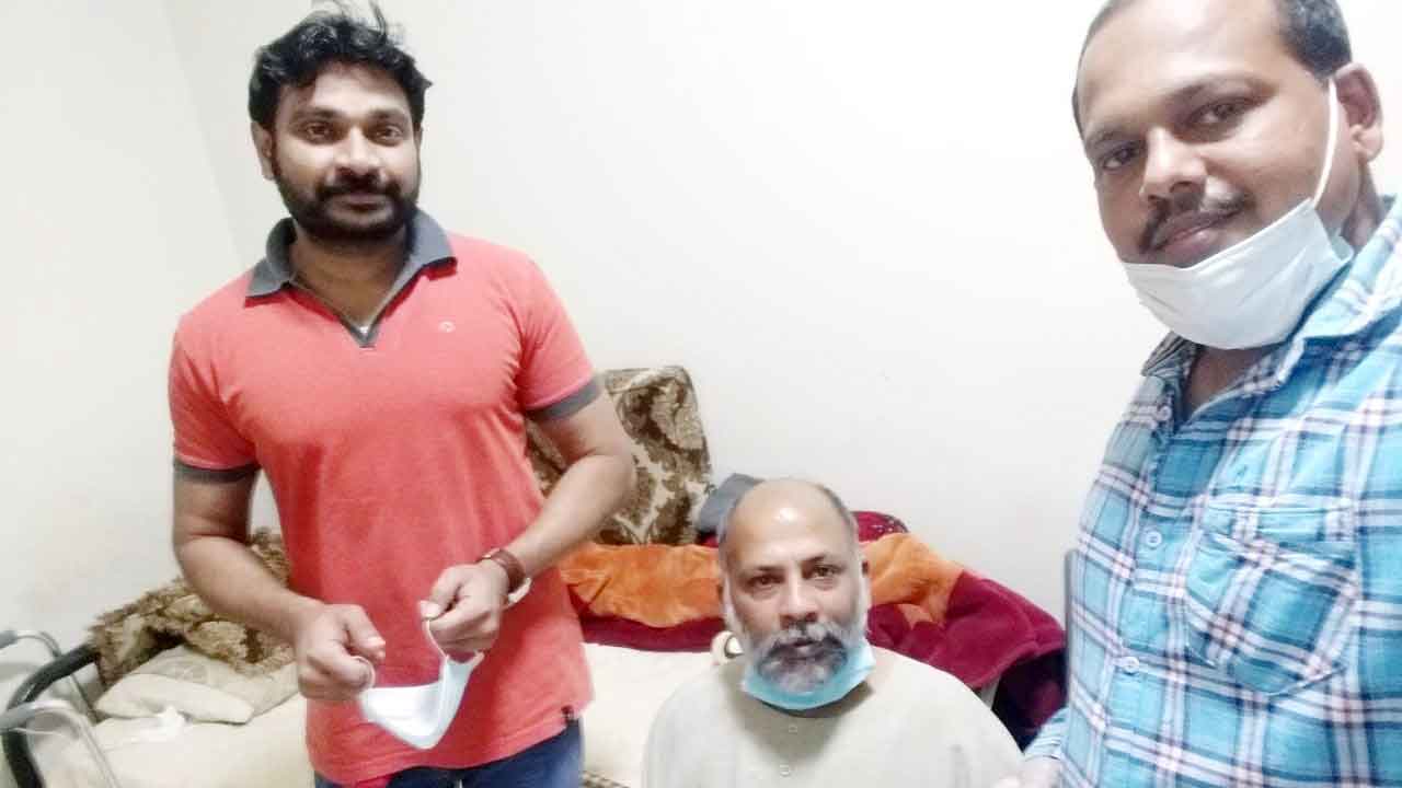 പ​ക്ഷാ​ഘാ​തം​മൂ​ലം ത​ള​ർ​ന്നു കി​ട​പ്പി​ലാ​യ  ന​സ​റു​ദ്ദീ​ൻ നാ​ട​ണ​ഞ്ഞു