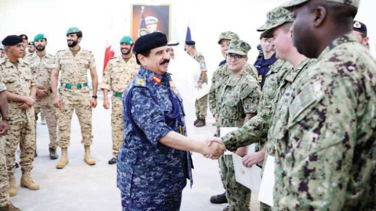നാവിക സേന ആസ്ഥാനം രാജാവ്​ സന്ദർശിച്ചു