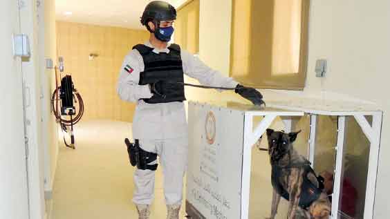 പൊ​ലീ​സ് നാ​യ്ക്ക​ളെ കോ​വി​ഡി​ൽ​നി​ന്ന് മു​ക്ത​മാ​ക്കാ​ൻ പു​തി​യ ഉ​പ​ക​ര​ണം 