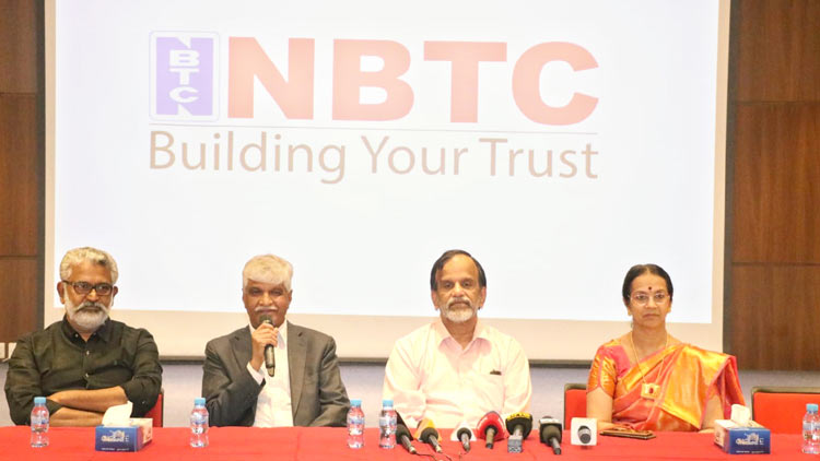 അ​ർ​ബു​ദ ചി​കി​ത്സ​ക്ക്​ കേരളത്തില്‍ നിന്ന് വി​ദേ​ശ​ത്ത്​ പോ​വേ​ണ്ട –ഡോ. ​വി.​പി. ഗം​ഗാ​ധ​ര​ൻ