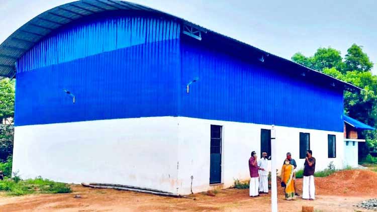 ഉദ്​ഘാടനത്തിനൊരുങ്ങി നീലേശ്വരം ഇൻഡോർ ഷട്ടിൽ സ്​റ്റേഡിയം