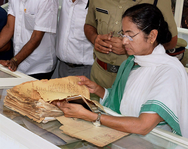 രഹസ്യം ബാക്കിയാക്കി നേതാജി രേഖകള്‍ വെളിച്ചത്തിലേക്ക്