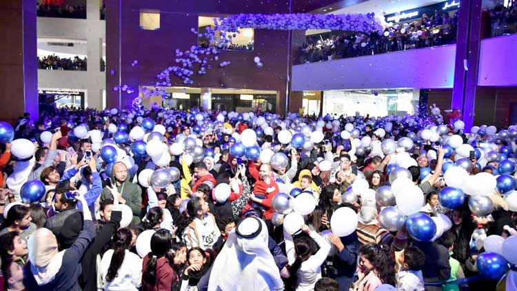 ആ​ഘോ​ഷം ‘അ​തി​രു​ക​ട​ന്നി​ല്ല’;  പു​തു​വ​ർ​ഷ​ത്തെ വ​ര​വേ​റ്റ് രാ​ജ്യം